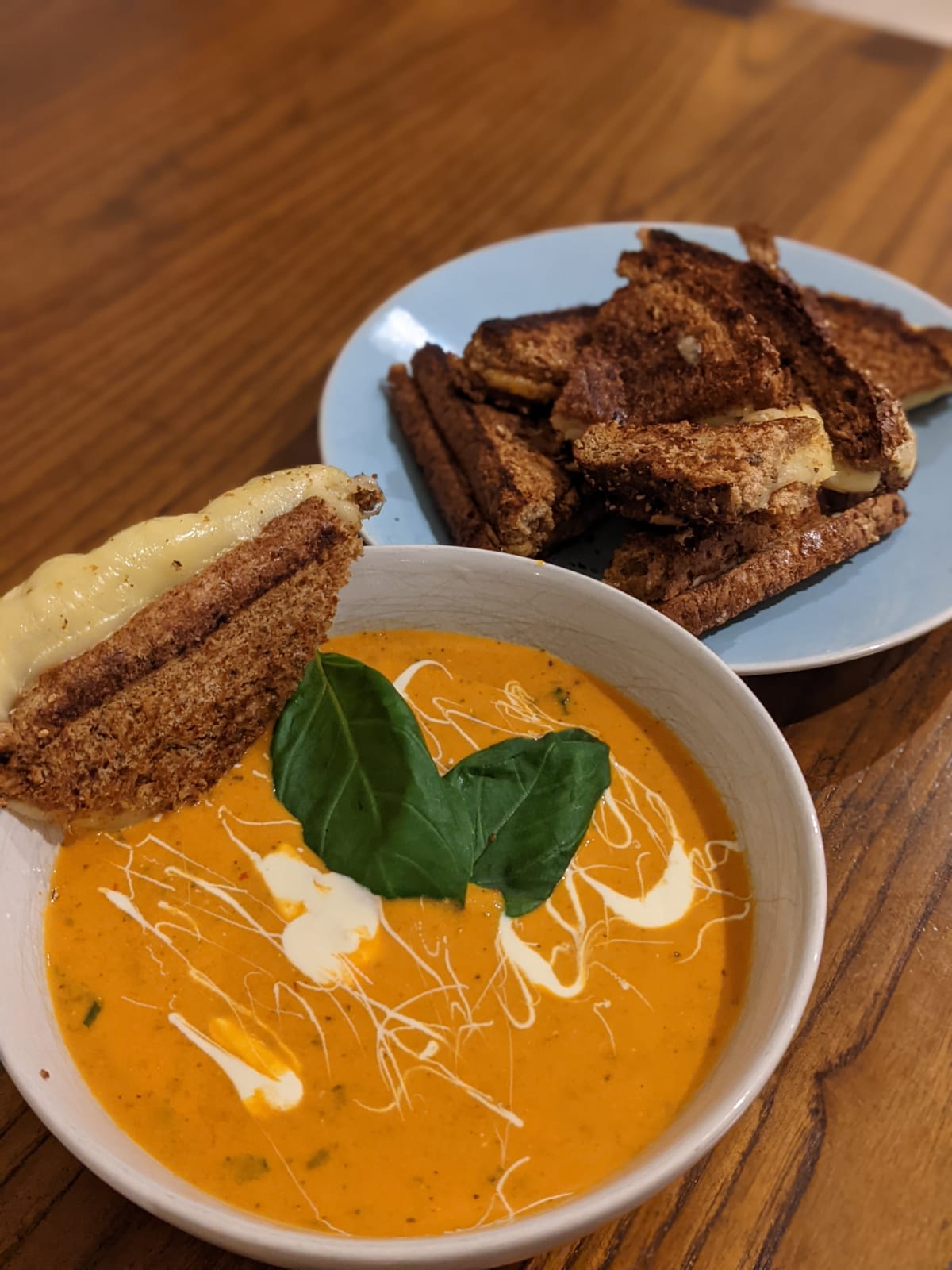 tomato-soup-cheese-toasties